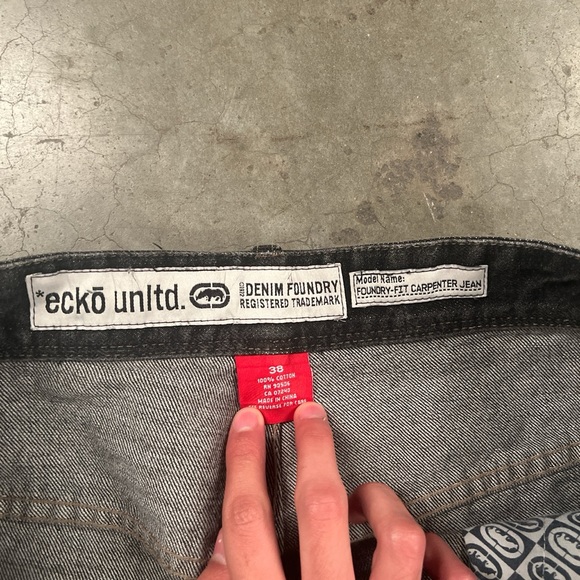 Y2K Baggy Ecko Unltd. Carpenter Jeans - Picture 3 of 4
